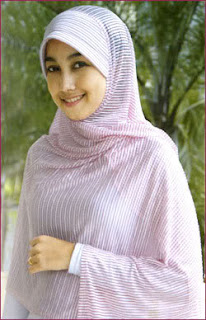 Latest Hijab Style For Ladies 2013