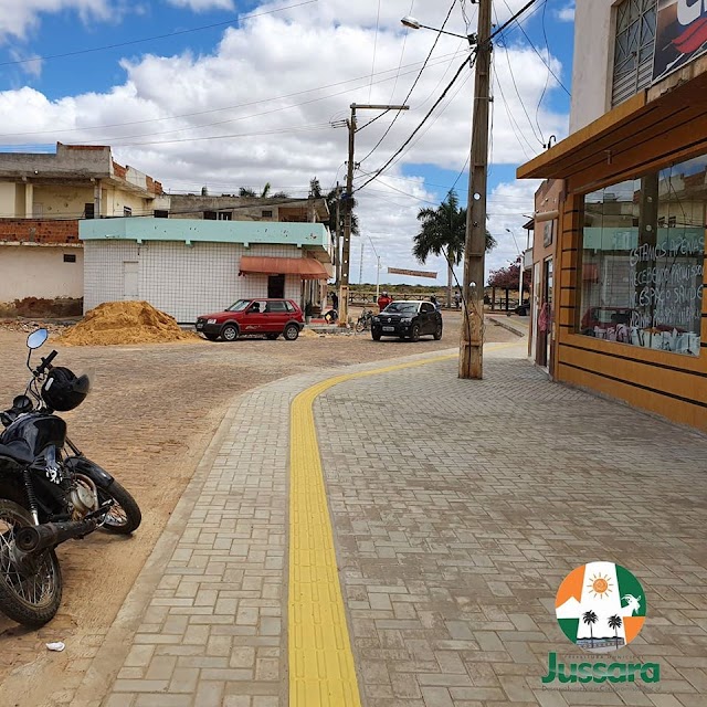 Está sendo feita a requalificação de diversos pontos da cidade de Jussara BA