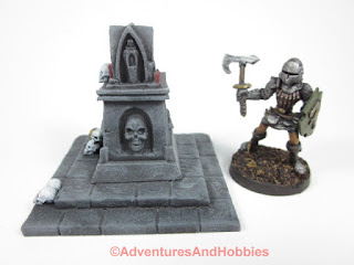 Rear of the 25-28mm scale Halloween scenery piece T1589.