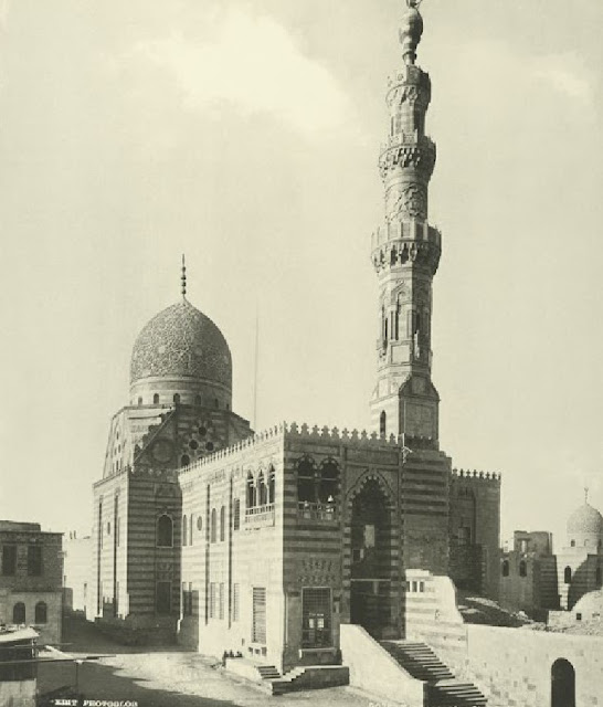 Гробницы Чалифа, мечеть Кейт Бэй