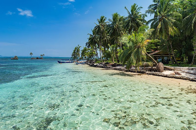 Pulau Zapatilla, Panama