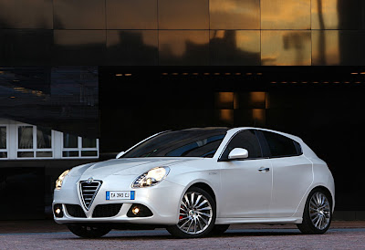 2011 Alfa Romeo Giulietta Luxury Car