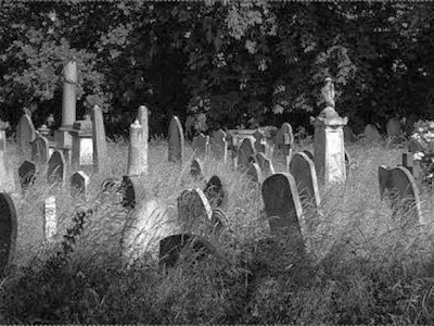 Image result for kisah misteri didatangi arwah penasaran karena mendirikan rumah diatas kuburan