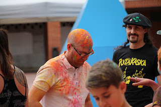 Fiestas hindú de colores en el Día de Rontegi