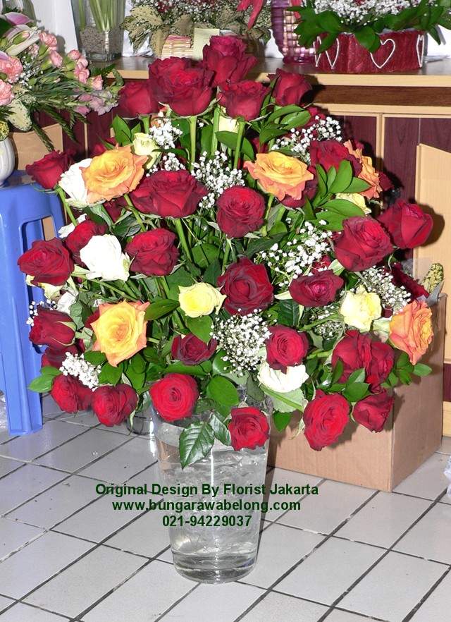 Rangkaian Bunga Mawar Besar Untuk Bunda Tercinta  Toko 