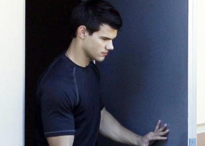 taylor lautner abs. Taylor Lautner paid a