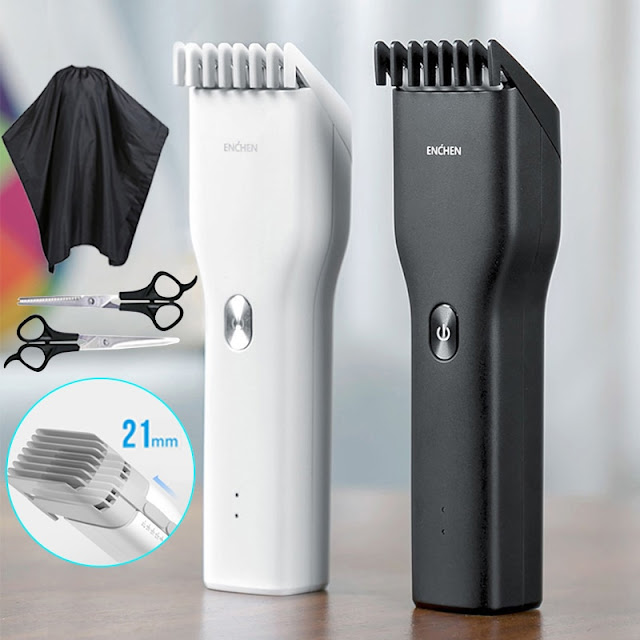 this is  apicture of hair clippers with their accessories