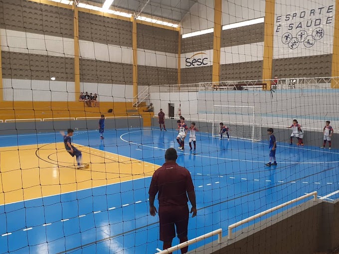 Jogos escolares fase municipal semifinal na categoria mirim