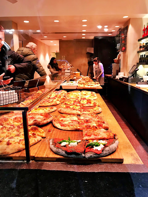 Gdzie zjeść w Wenecji i posmakować naprawdę dobrej włoskiej kuchni? Propozycja street food, na lunch i przekąskę, a także na wieczorną kolację przy butelce wina.