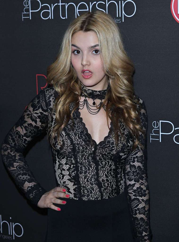 Victoria Vida best red carpet dresses photos