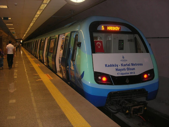مترو الأنفاق الليلي في إسطنبول