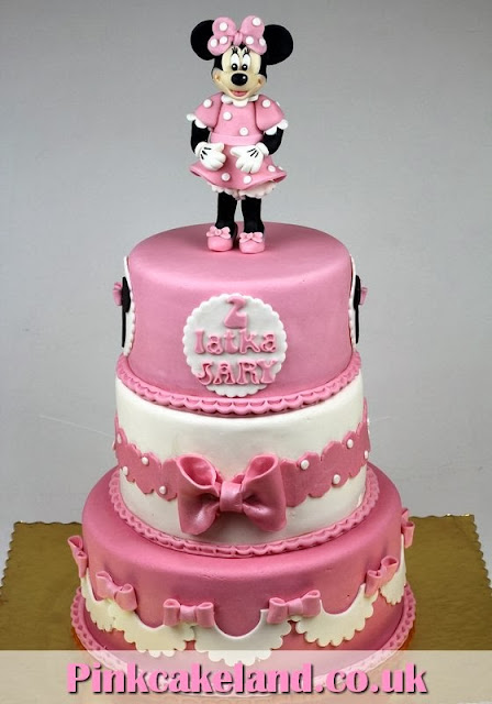 Minnie Mouse Cake in London