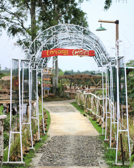 Spot Foto Taman Wisata Siton