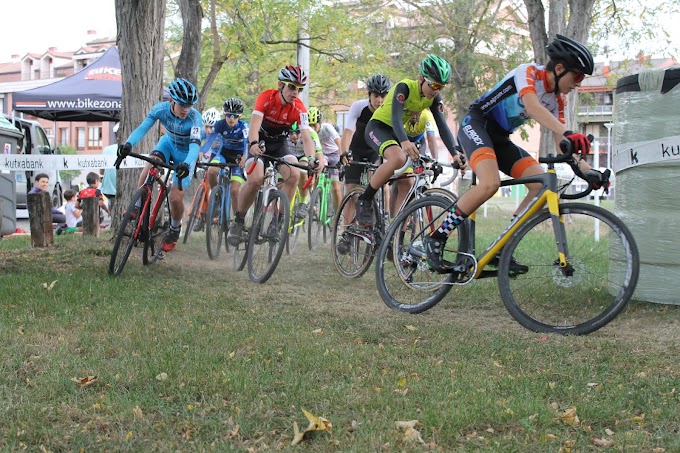 Fotos del Ciclocross de Orduña 2019 - Cadete y Junior Masculino - Fotos de Eriz Fraile