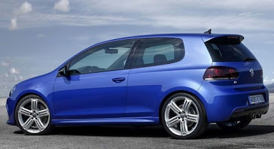 2010 Volkswagen Golf R Side View