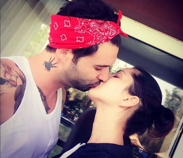 Sunny Leone Breaks the ‘No-Kisssing’ Clause With THIS Picture!