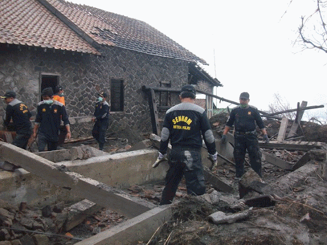 Relawan Senkom Rescue Bencana Merapi