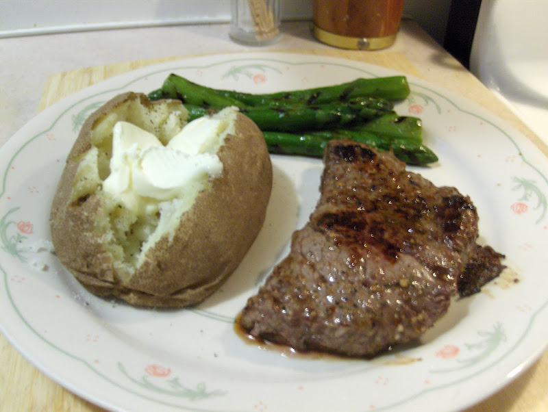 Today's Menu: Bison Sirloin Steak w/ Grilled Asparagus Spears and  title=