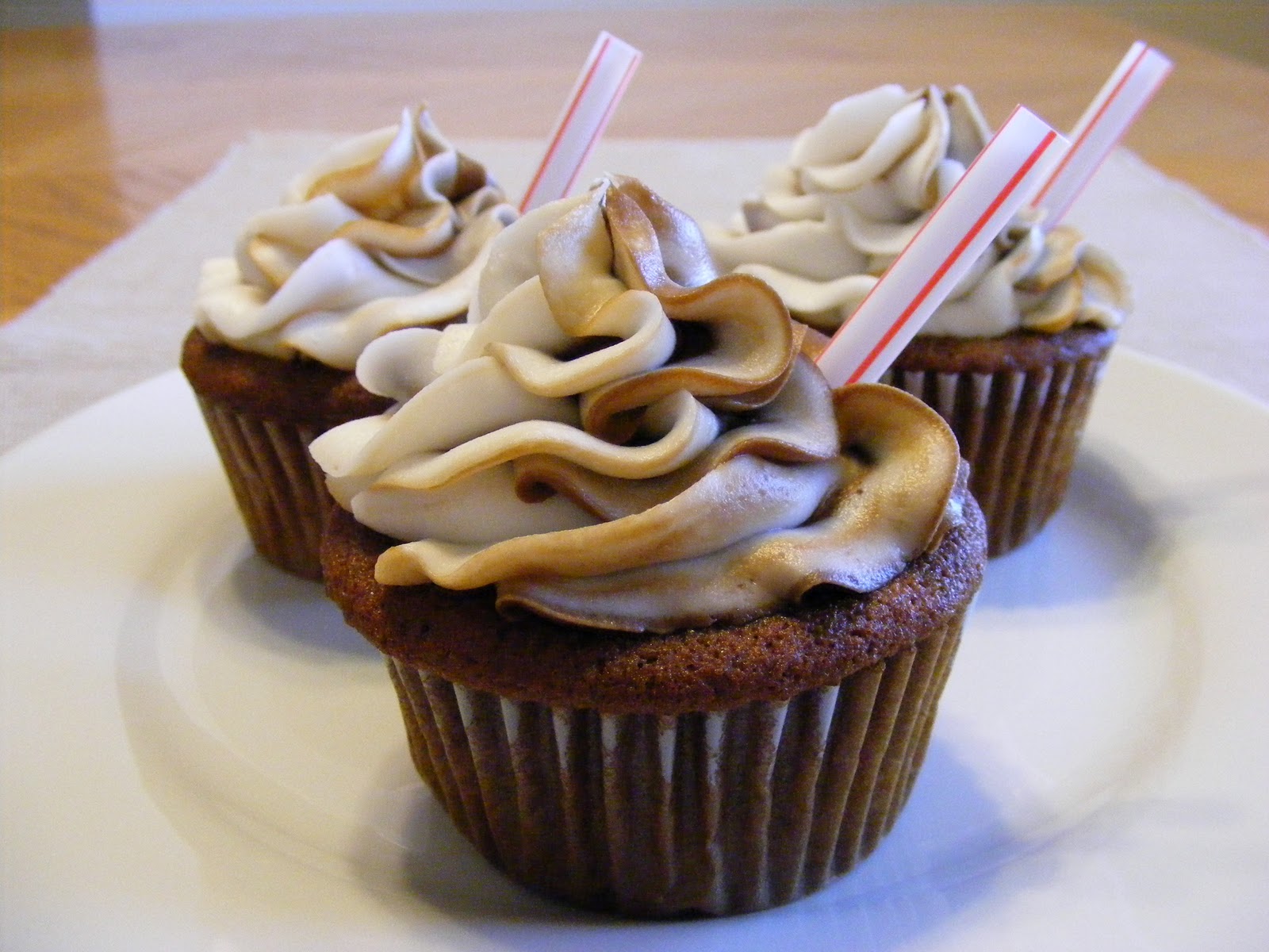 Root Beer Float Cupcake