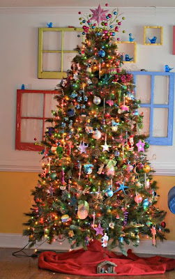 How to Have a Pretty Christmas Tree, Even When You Have Kids