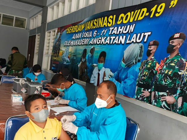 AAL Terus Lanjutkan Serbuan Vaksinasi Maritim TNI AL Untuk Anak 6-11 tahun
