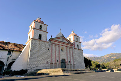 Old Mission, Santa Bárbara, California. (Jay Sinclair)