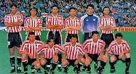 ATHLETIC CLUB DE BILBAO - Bilbao, España - Temporada 1996-97 - Urzaiz, Julen Guerrero, Corino, Urrutia, Imanol Etxeberría, Estíbariz; Carlos García, Alkiza, Ziganda, Larrazábal y Óscar Vales - BARCELONA 2 (Abelardo y Ronaldo), ATHLETIC DE BILBAO 0 - 20/04/1997 - Liga de 1ª División, jornada 35 - Barcelona, Nou Camp - El ATHLETIC CLUB DE BILBAO, entrenado por Luis Fernández, se clasificó 6º en la Liga