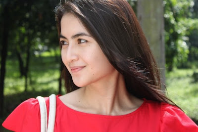 Foto Artis Cantik on Profil Biografi Artis  Foto Artis Cantik Kadek Devie