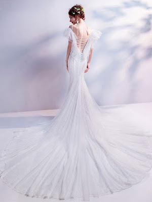 White large V open back design, thin waist fishtail wedding dress