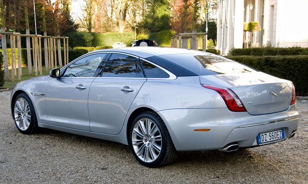 Review 2011 Jaguar XJ First Drive Luxury Car 2011 Photo Gallery and 