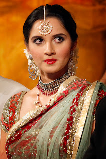 Sania Mirza hot in saree