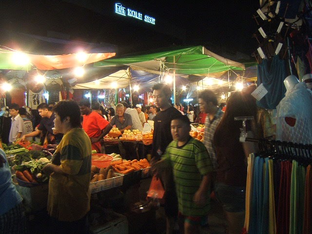 The Malaysian Life: Pasar Malam - Petaling Jaya