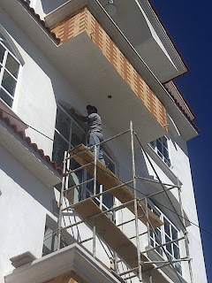 <img src="puertas-ventanas-balcones-portones-persianas-vistas generales.jpg" alt="vistas generales de puertas ventanas balcones portones persianas para casas"> 