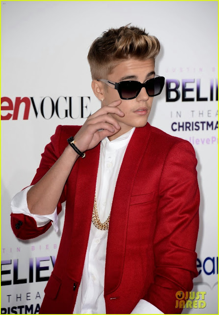Celeb Diary: Justin Bieber la premiera "Believe" in Los 