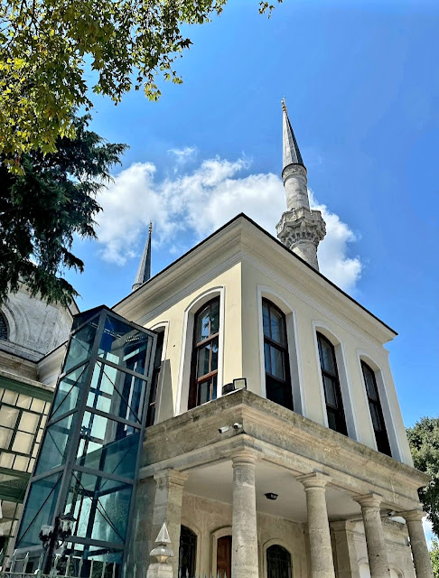 مسجد الخرقة الشريفة في إسطنبول