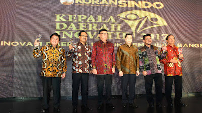 Aher Kembali Raih Predikat Gubernur Inovatif  2017 Katagori Ekonomi dan Investasi