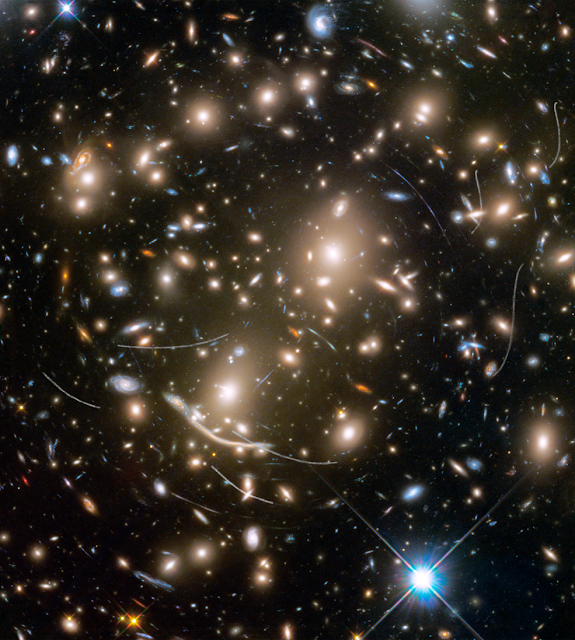 gugus-galaksi-abell-370-hubble-astronomi