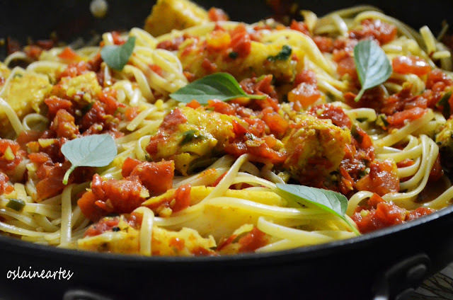 Linguine com Bacalhau e Tomate