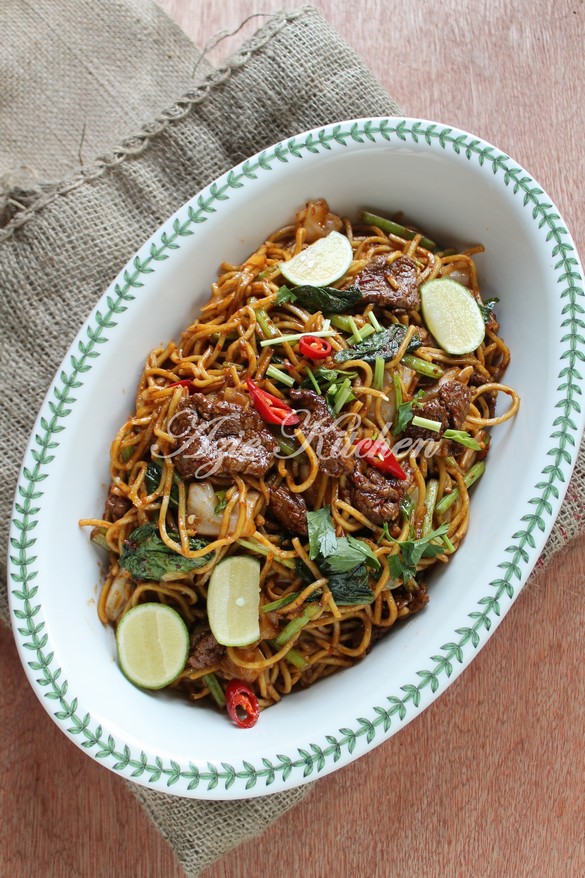 Mee Goreng Daging Yang Sedap - Azie Kitchen