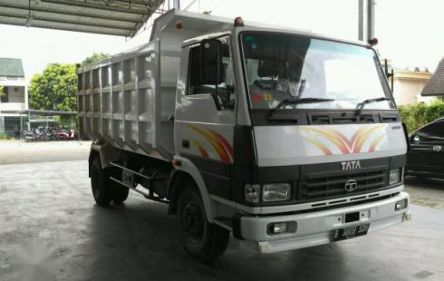 Jual Truk  Bekas  Murah  Maynimerry