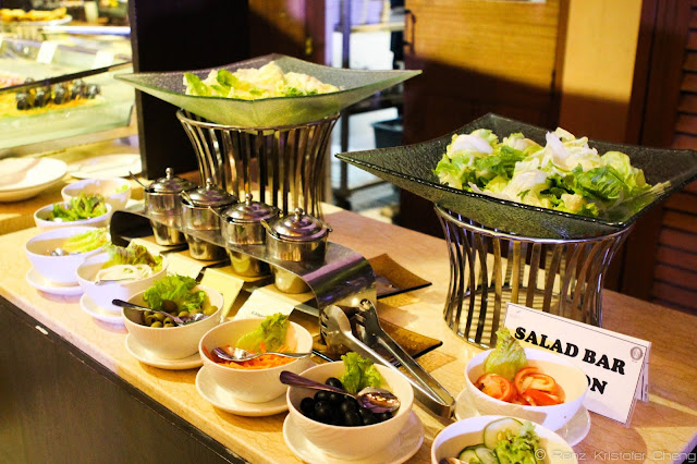 Salad Bar and Taco Station of Spice Market, Misibis