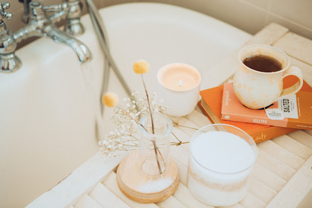 HOW TO UPGRADE YOUR BATH TIME: 6 SIMPLE TIPS FOR A MORE LUXURIOUS BATH TIME.