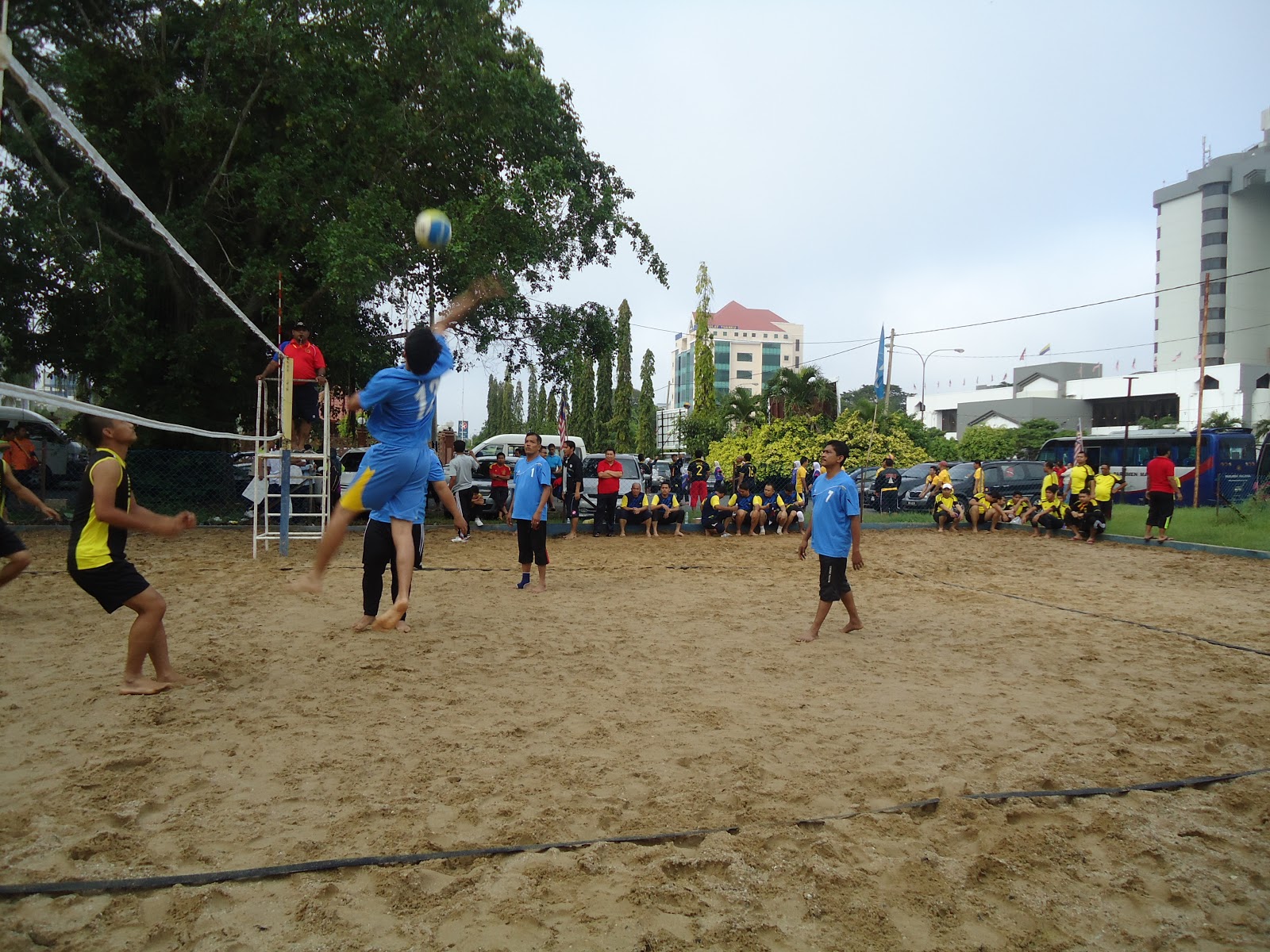 KELAB SUKAN DAN KEBAJIKAN KEMENTERIAN LUAR NEGERI ...