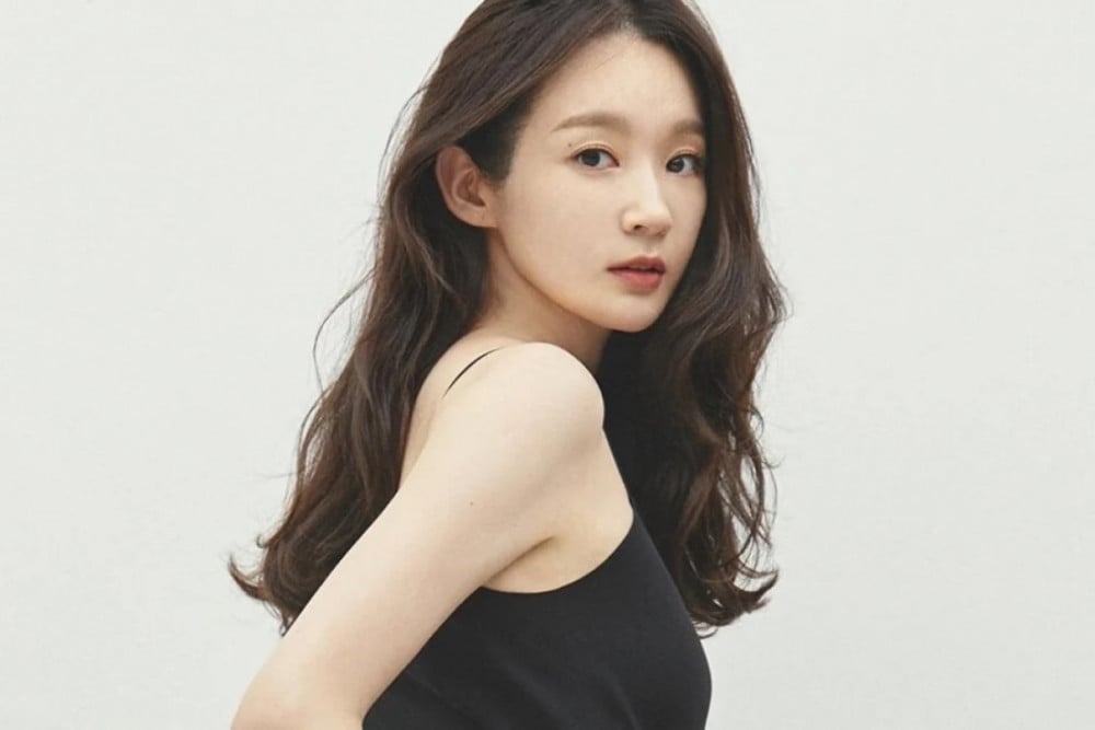 Minkyung, de Davichi criticada por oferta de empleo