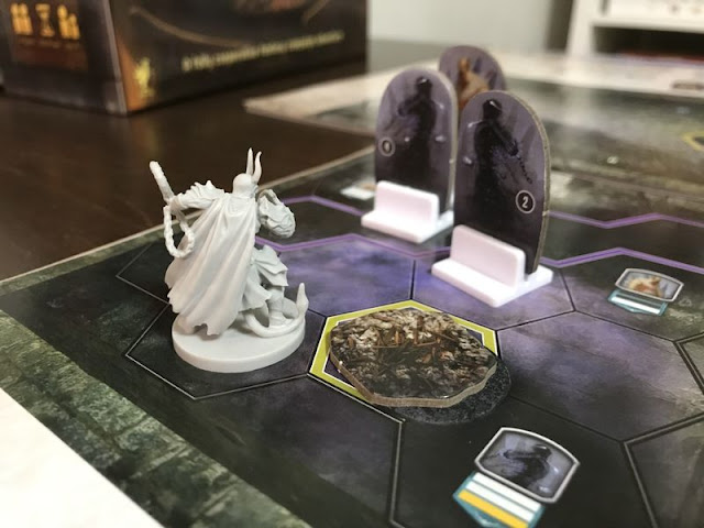 gloomhaven jaws of the lion board game red guard