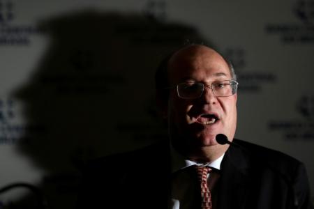 Redução moderada nos juros é adequada; inflação menor esperada em junho não interfere, reitera Ilan