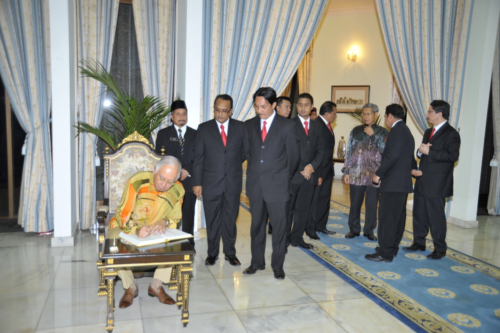 A Moment With : Majlis Pengadapan oleh YAB Dato' Sri 
