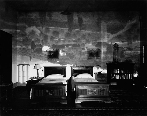 [camera23_Tuscan-Large-Bedroom.jpg]