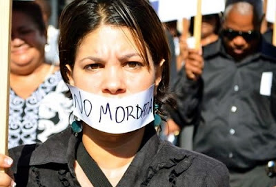 Cierran el programa "Al Medio Día" de la periodista María Elena Salazar