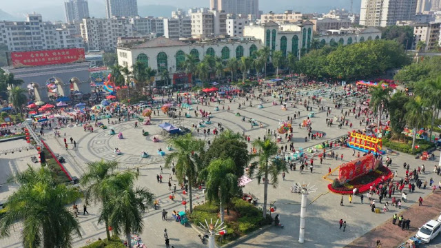 Chongde Plaza, Deqing County, Guangdong,On the first day of the Lunar New Year 2024, Deqing New Year cultural and sports activities are rich and colorful